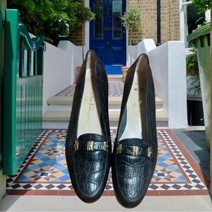 Salvatore Ferragamo Black Loafers Size 7.5 AA